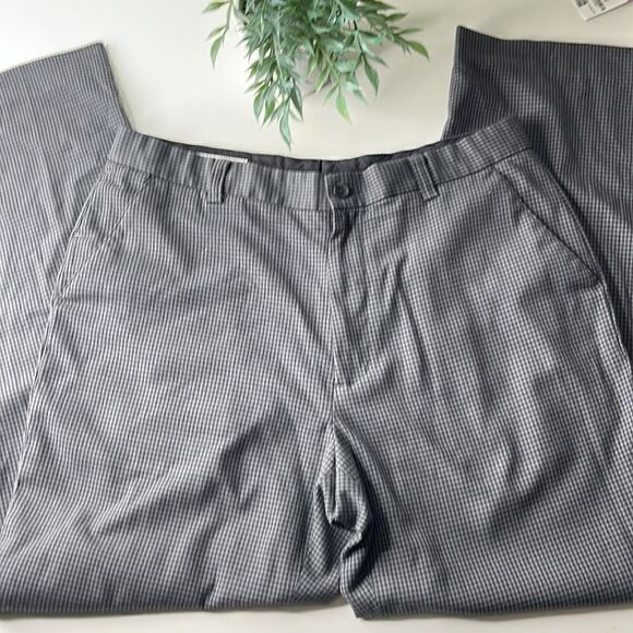 Cutter & Buck slacks.  Trousers.  Size 33 waist.  Inseam approx 30”. - Picture 2 of 7